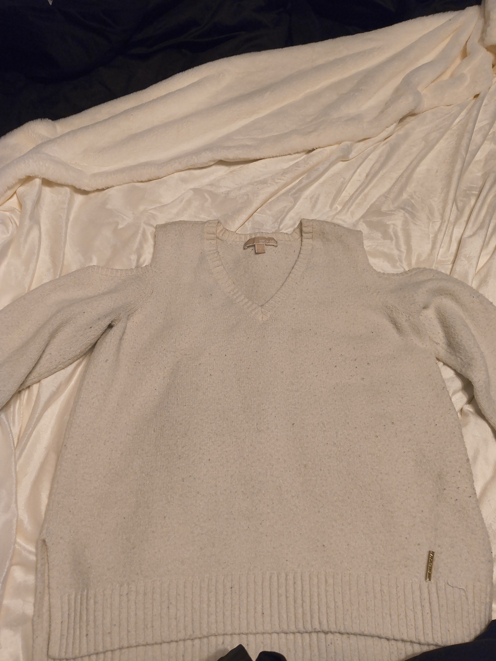 Michael Kors Womens Off White V-Neck Sweater